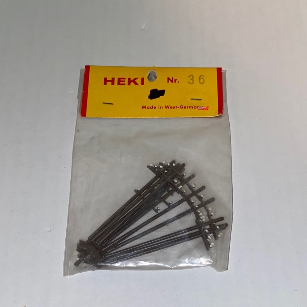 Heki Model Train Accessories Telephone Poles New